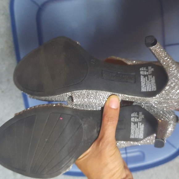 2 for $15 Christian Siriano for Payless silver glitter heels with zipper. - Picture 5 of 8